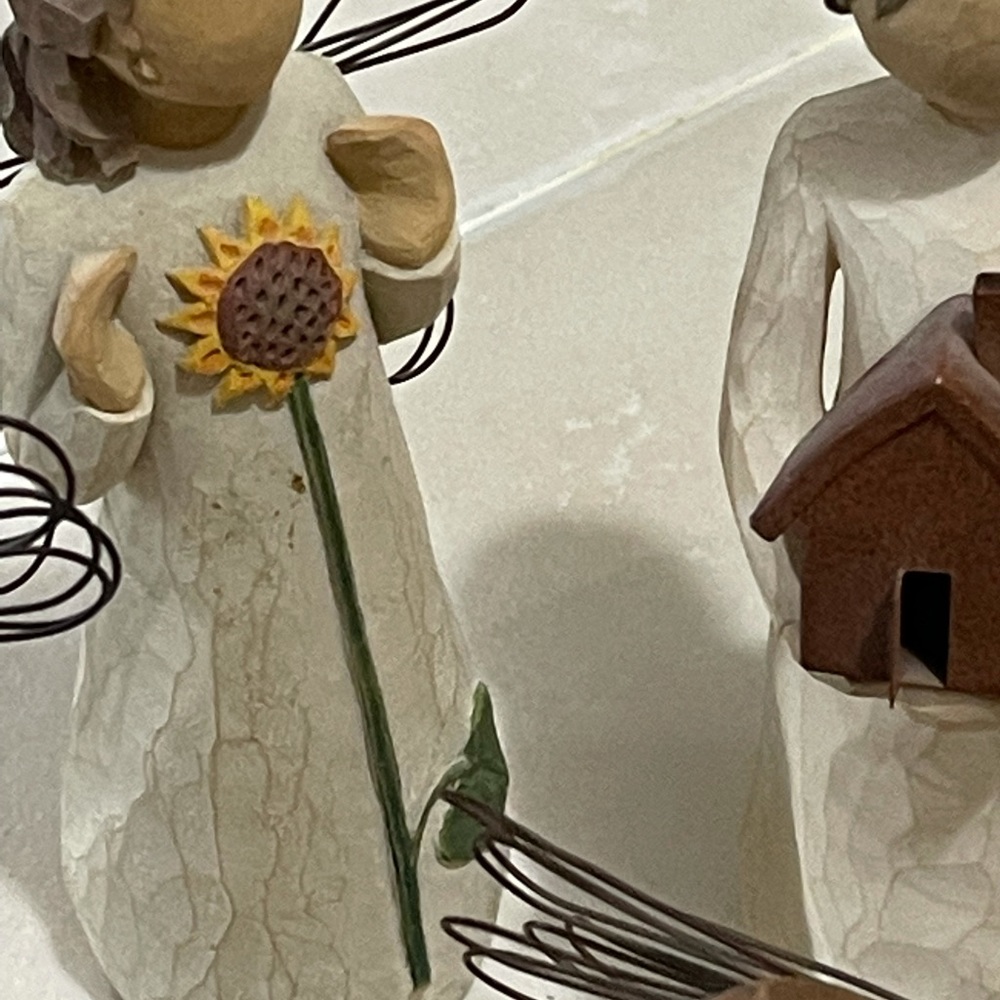 Willow tree figurines